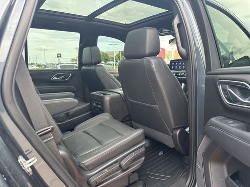 Used 2021 Chevrolet Tahoe Z71 w/ Luxury Package AWD/4WD image 10