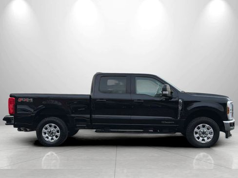 Used 2024 Ford F250 XLT w/ FX4 Off-Road Package image 8