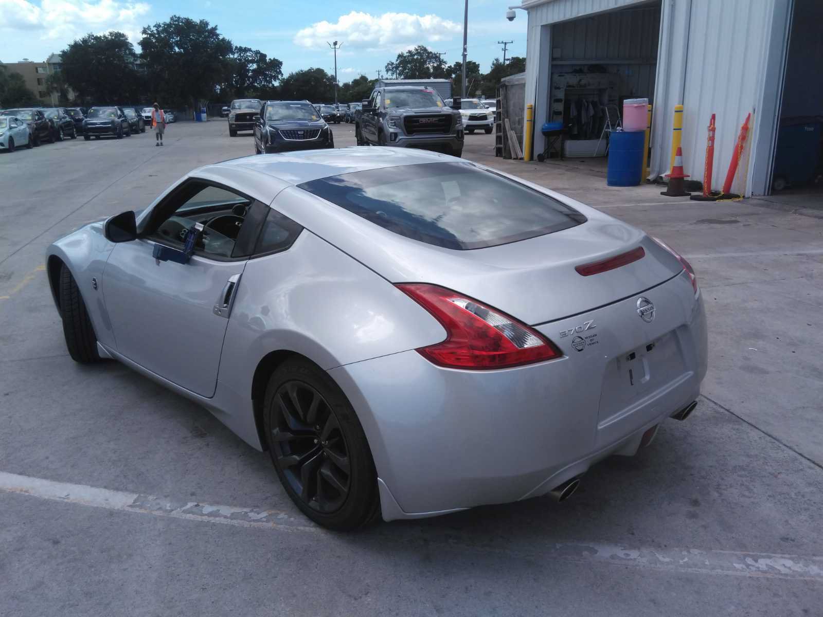 Used 2017 Nissan 370Z Coupe RWD image 7
