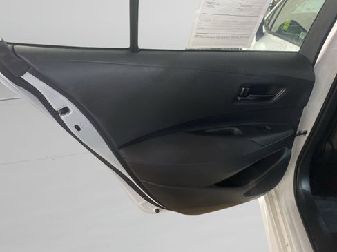 Used 2025 Toyota Corolla LE image 19