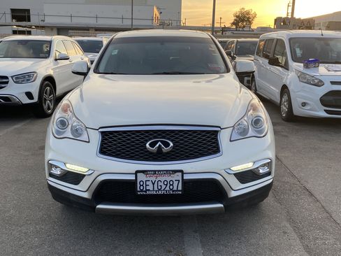 Used 2017 INFINITI QX50 2WD image 3