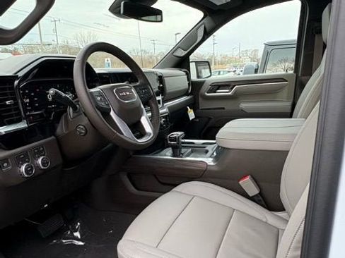 New 2026 GMC Sierra 1500 SLT w/ SLT Premium Plus Package image 14
