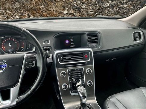 Used 2015 Volvo S60 T5 Premier image 6