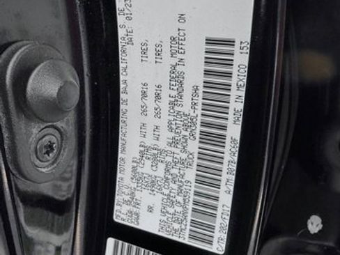 Certified 2023 Toyota Tacoma TRD Off-Road image 21