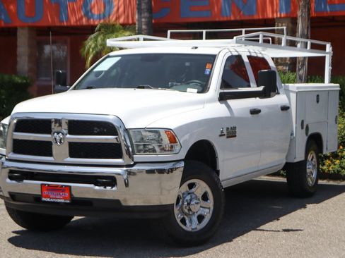 Used 2017 RAM 3500 Tradesman w/ Chrome Appearance Group AWD/4WD image 4