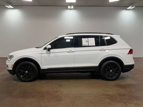 Used 2018 Volkswagen Tiguan SE w/ Panoramic Sunroof Package AWD/4WD image 27