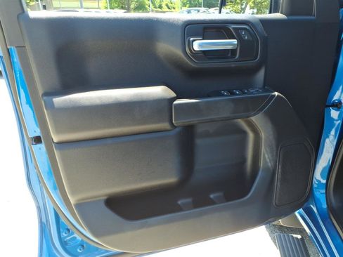 Used 2022 Chevrolet Silverado 1500 Custom Trail Boss w/ LPO, Dark Essentials Package AWD/4WD image 12