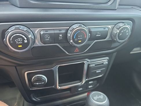 Used 2021 Jeep Wrangler Unlimited Sport AWD/4WD image 17
