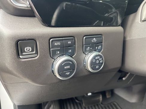 Used 2024 GMC Sierra 1500 Elevation w/ X31 Off-Road Package AWD/4WD image 13