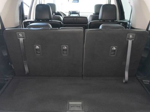 Used 2023 Honda Pilot Touring image 12