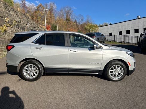 Certified 2022 Chevrolet Equinox LT image 9