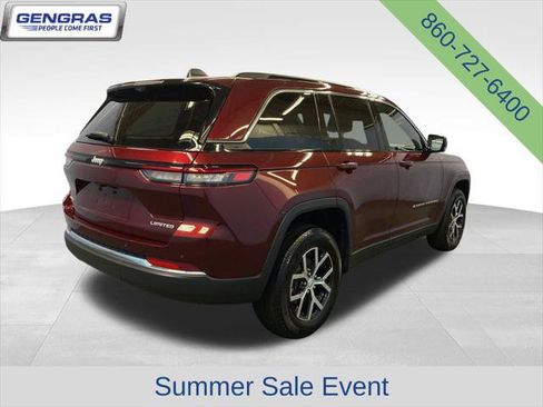 Certified 2025 Jeep Grand Cherokee Limited w/ Luxury Tech Group II AWD/4WD image 8