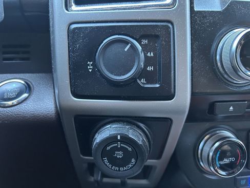 Used 2016 Ford F150 King Ranch w/ Equipment Group 601A Luxury AWD/4WD image 27