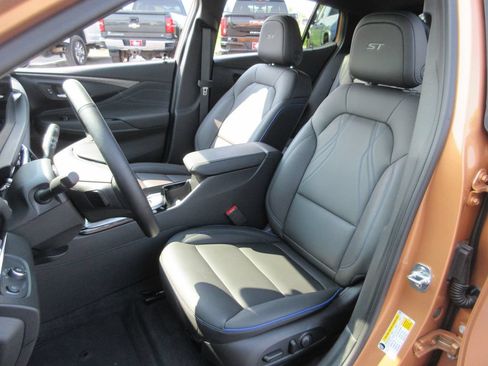 Certified 2024 Buick Envista Sport Touring w/ Convenience I Package FWD image 19