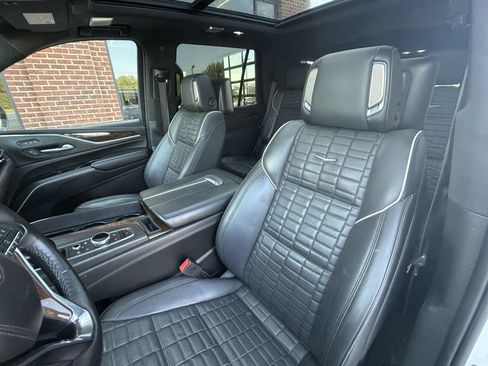 Used 2022 Cadillac Escalade Sport Platinum AWD/4WD image 17
