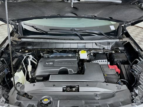 Used 2024 Nissan Pathfinder SL AWD/4WD image 35