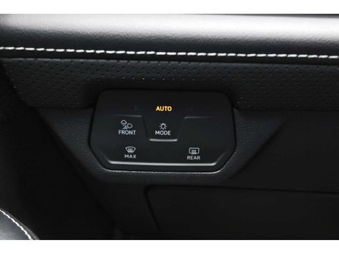 Used 2026 Volkswagen Atlas SE AWD/4WD image 20