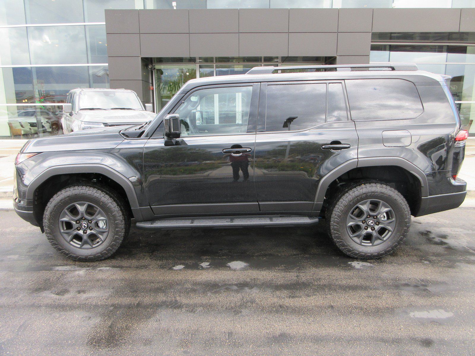 Used 2026 Lexus GX 550 AWD/4WD image 3