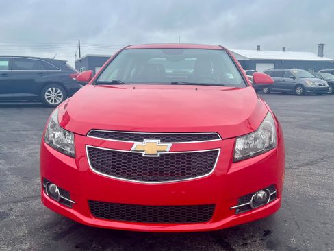 Used 2014 Chevrolet Cruze LT w/ Sun, Sound and Sport Package FWD image 2