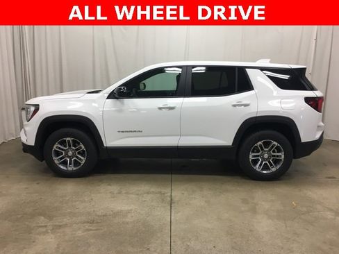 Used 2025 GMC Terrain Elevation image 7