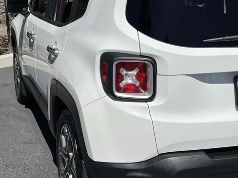 Used 2017 Jeep Renegade Limited FWD image 12