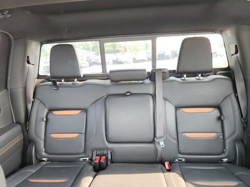 Used 2022 GMC Sierra 1500 AT4 w/ AT4 Preferred Package AWD/4WD image 18