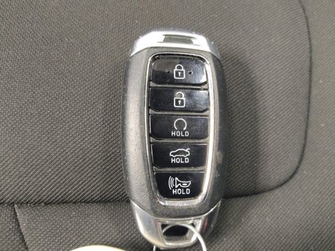 Used 2023 Hyundai Elantra SEL w/ Convenience Package image 32