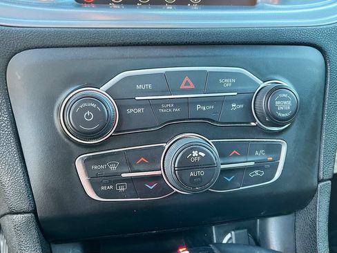 Used 2023 Dodge Charger SXT w/ Blacktop Package AWD/4WD image 15