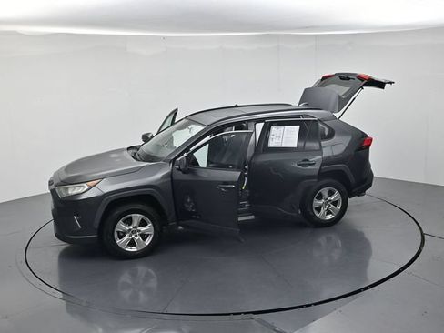 Used 2019 Toyota RAV4 XLE FWD image 47
