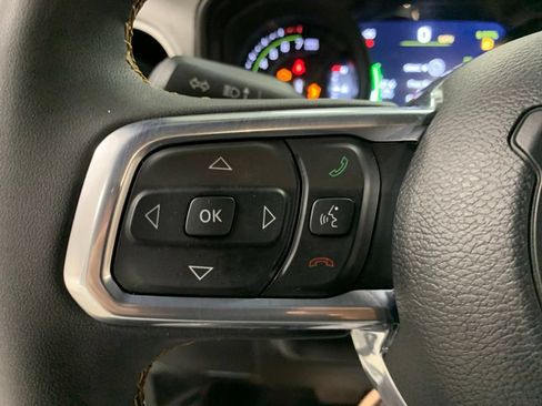 Used 2024 Jeep Wrangler Unlimited Sahara w/ Safety Group AWD/4WD image 19