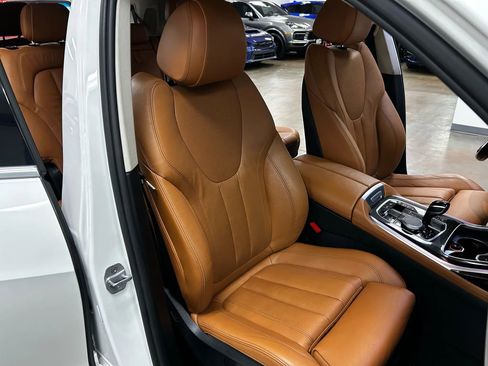 Used 2019 BMW X7 xDrive40i w/ Parking Assistance Package AWD/4WD image 10