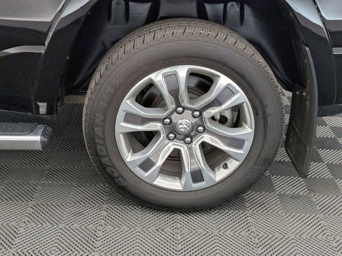 Used 2023 RAM 1500 Limited w/ Body-Colour Bumper Group AWD/4WD image 14