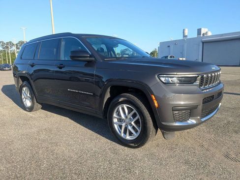 Used 2024 Jeep Grand Cherokee L Laredo RWD image 2