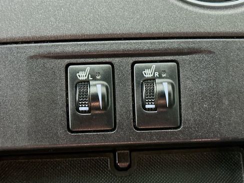 Used 2017 Toyota Camry XLE image 21