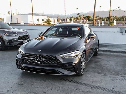 Used 2024 Mercedes-Benz CLE 300 4MATIC Coupe image 4