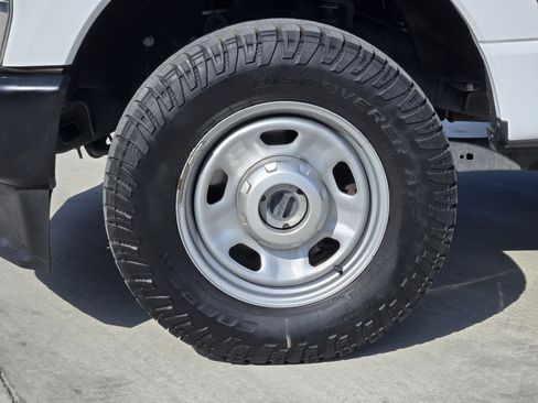 Used 2024 Ford F350 XL w/ FX4 Off-Road Package AWD/4WD image 14