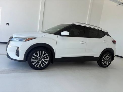 Used 2023 Nissan Kicks SV FWD image 14