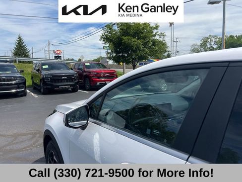 Certified 2026 Kia Sportage EX FWD image 25