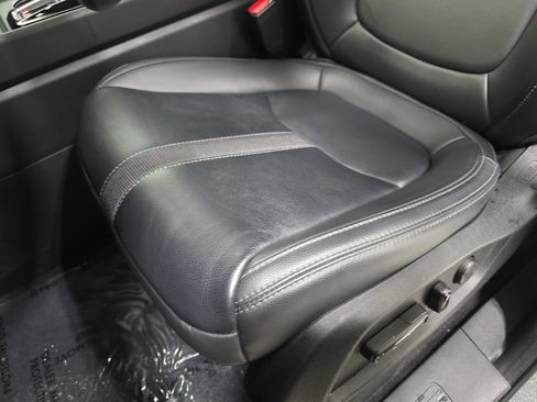 Used 2023 Honda Pilot Touring image 24