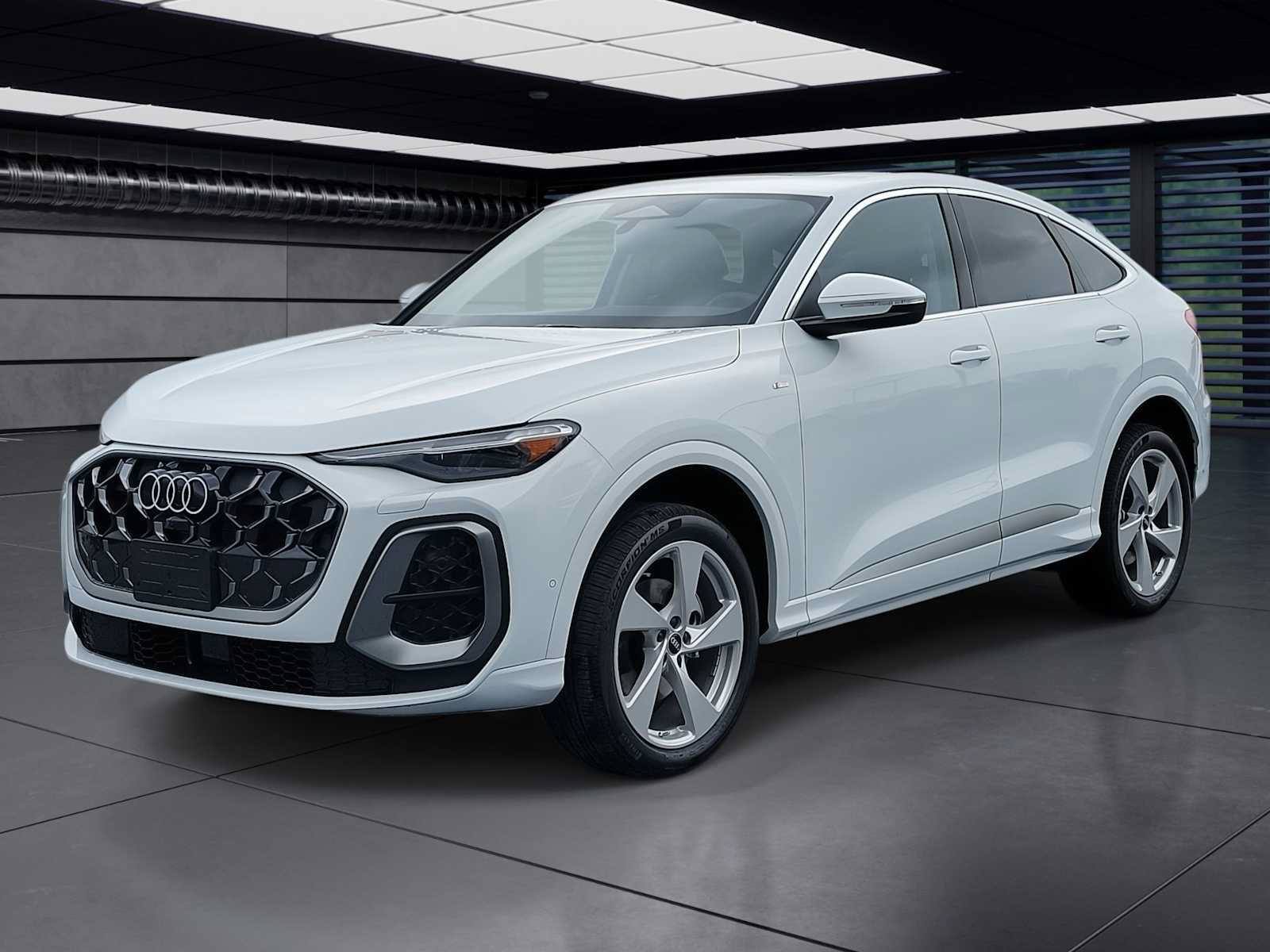 New 2026 Audi Q5 Premium Plus AWD/4WD image 1