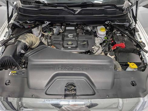 Used 2024 RAM 2500 Laramie w/ Safety Group AWD/4WD image 15
