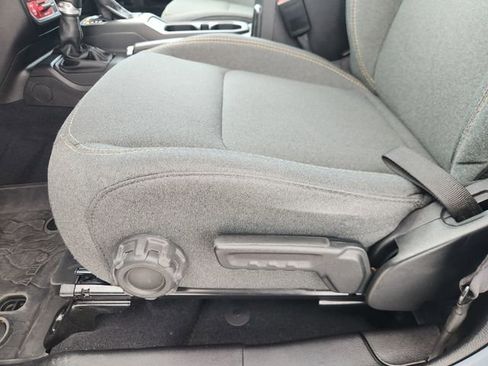 Used 2024 Jeep Wrangler Unlimited image 20