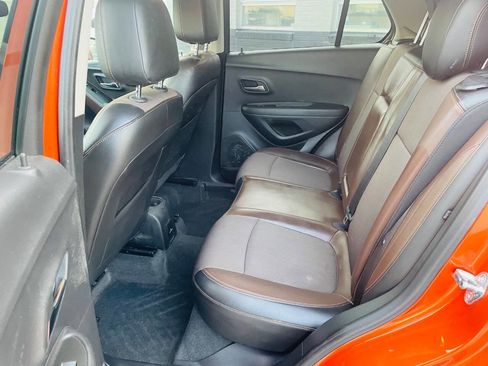 Used 2015 Chevrolet Trax LT w/ LT Sun and Sound Package image 13