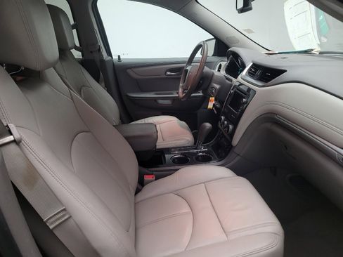Used 2016 Chevrolet Traverse LT FWD image 21