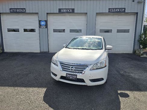 Used 2014 Nissan Sentra S FWD image 2