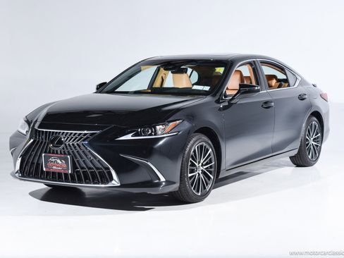 Used 2024 Lexus ES 300h w/ Premium Package image 3