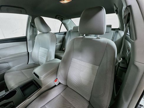 Used 2016 Toyota Camry LE FWD image 19