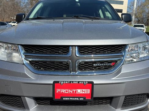 Used 2019 Dodge Journey SE FWD image 14