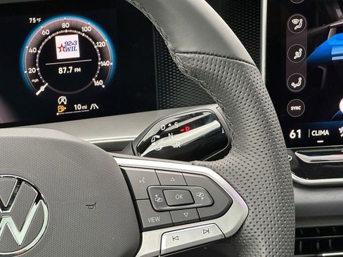 New 2025 Volkswagen Tiguan SE R-Line image 13