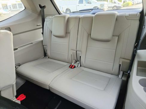 Used 2023 Volkswagen Atlas SE w/ Panoramic Sunroof Package AWD/4WD image 14